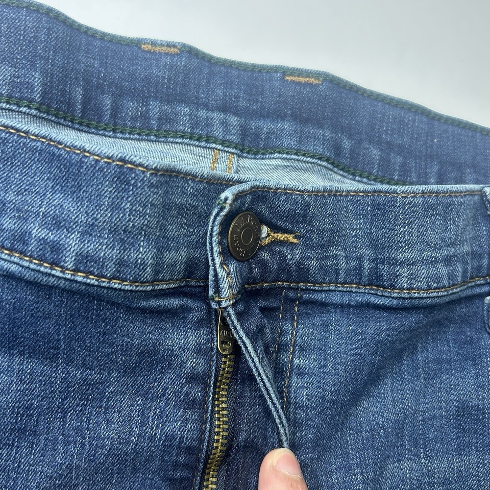 L.L. Bean BeanFlex Denim Blue Jeans Men's 42x32 (Fit 42x30) Standard Fit LL Bean - Picture 7 of 15